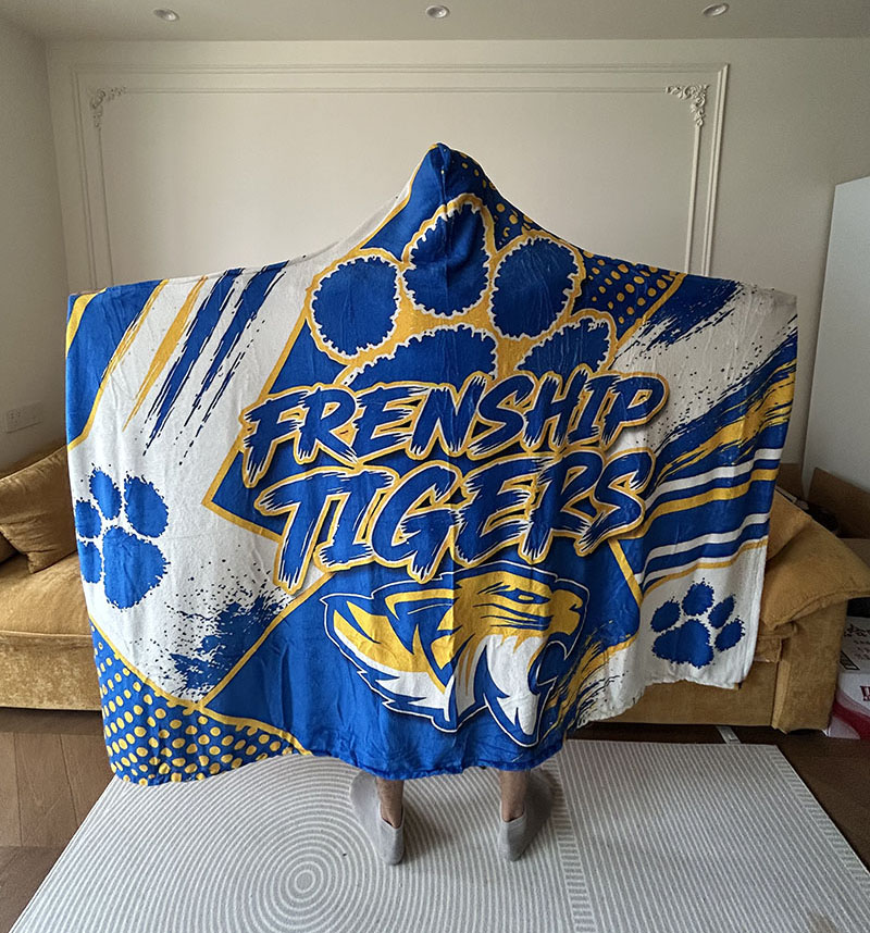 Wholesale Customize Pattern Flannel Blanket With Hood
